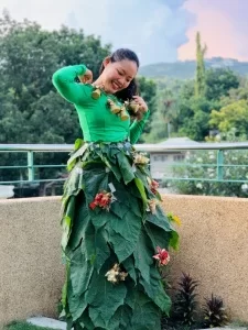 Kristen.Christmas_tree_1